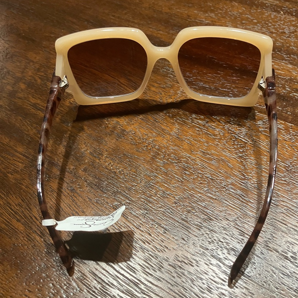 NEW!! Ladies Sunglasses by Jessica Simpson - Picture 6 of 6